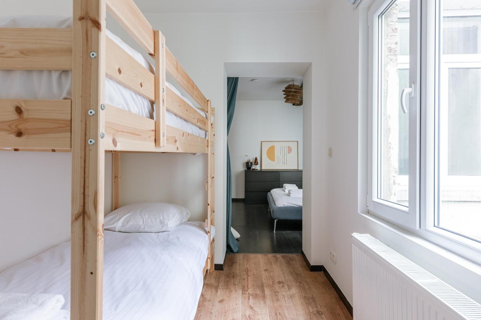 Right In The City Center Your Ghent Getaway Exterior foto