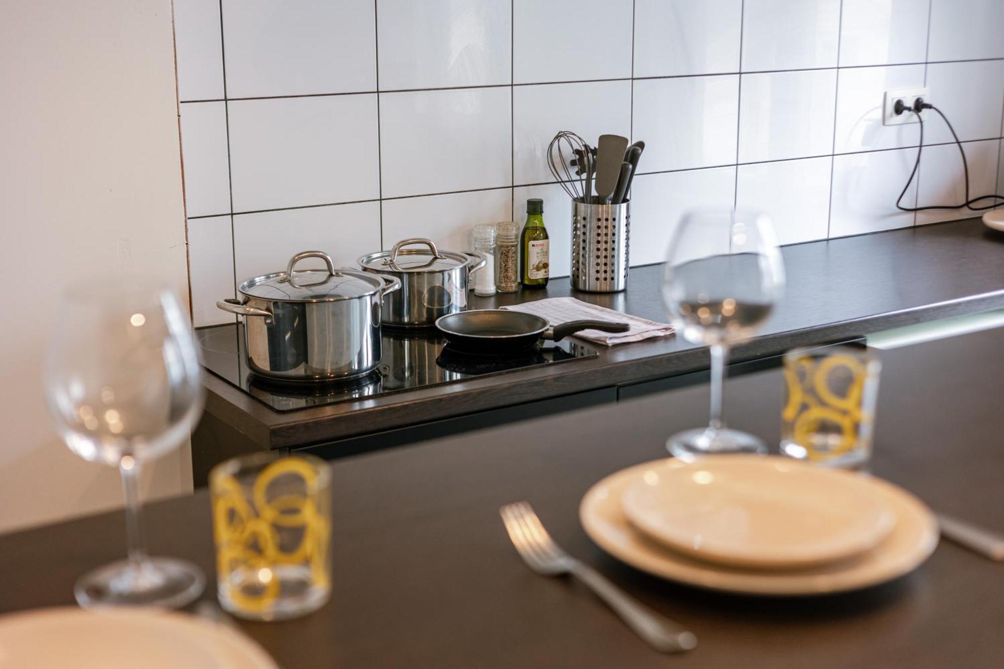 Right In The City Center Your Ghent Getaway Exterior foto